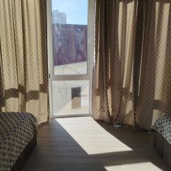 2-х комнатная комната на 4 этаже с застекленным эркером