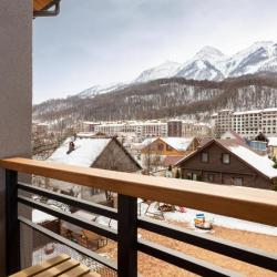 Фото Отель Ikos Polyana