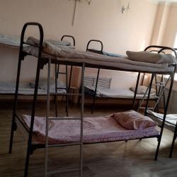 Кровать в 10-местном общем номере