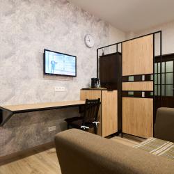 2-местный номер стандарт улучшенный с 1 двуспальной кроватью