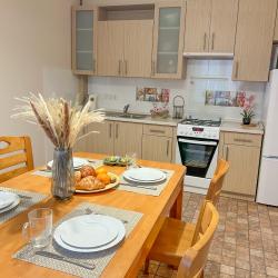 2-комнатные апартаменты улучшенные Sun City Apartments 32 на втором этаже