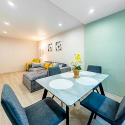 Фото Апартаменты на улице Учительская 24