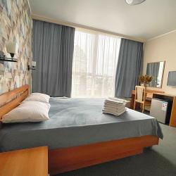 VeryHotel — d95d71543e7023197fe77174d7c34358