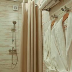 Номер полулюкс с 1 двуспальной кроватью