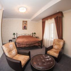 Плаза (Plaza) — d9c66c2f11764b9fd134af5083ba30ab