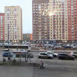 Фото Двухкомнатные апартаменты на Молодежном бульваре