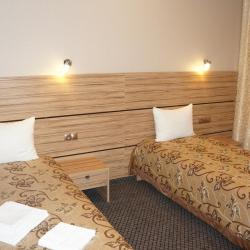 Номер стандарт с 2 односпальными кроватями (с завтраком)