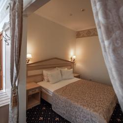 Двухкомнатный номер Люкс-сьют c 1 двуспальной кроватью (корпус Морской)