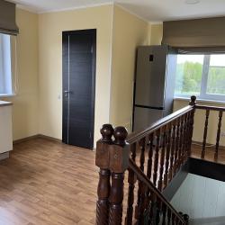 Коттедж стандарт с 3 односпальными и 1 двуспальной кроватью