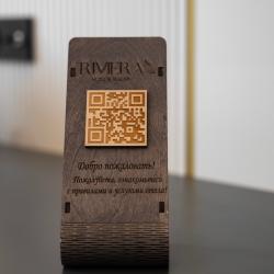 Номер люкс с 2 односпальными и 1 двуспальной кроватью