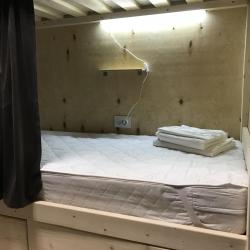 Кровать в 8-местном общем женском номере (общие удобства)