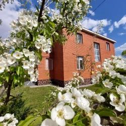 Фото Отель Коттеджи на улице Луговая
