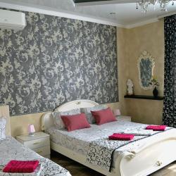 Комната улучшенная с 1 односпальной и 1 двуспальной кроватью