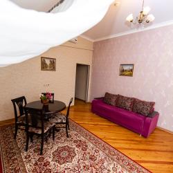 Номер полулюкс (с завтраком, мансарда)