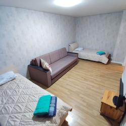 Фото Апартаменты на улице Чернозерского 38