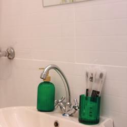 Фото Апартаменты на улице Серова 2