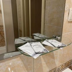 Номер полулюкс с 1 двуспальной кроватью