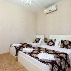 3-местная комната эконом с 1 односпальной и 1 двуспальной кроватью