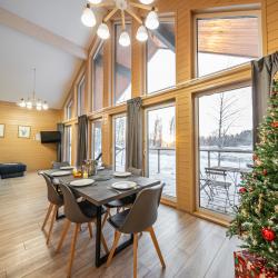 Коттеджи у озера  с 2-мя спальнями (100 кв.м.)