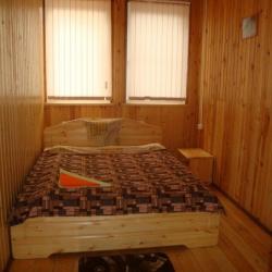Коттедж стандарт с 4 односпальными и 3 двуспальными кроватями