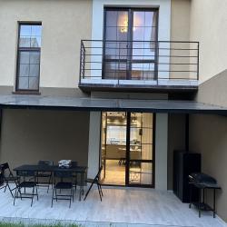 Фото Отель Дом с дизайнерским ремонтом