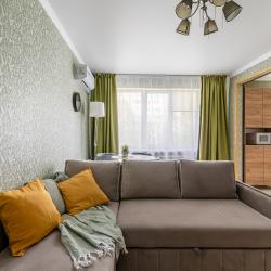 3-комнатные апартаменты эконом 33 военный городок д1 (мансарда)