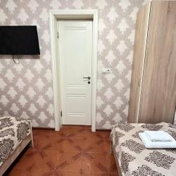 Комната эконом с 2 односпальными кроватями (общие удобства)
