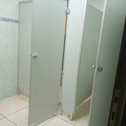 Кровать в 8-местном общем мужском номере