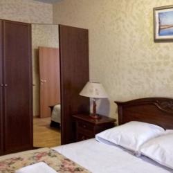 Номер стандарт с 1 двуспальной кроватью