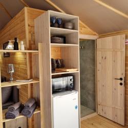 4-местный коттедж улучшенный с 2 односпальными кроватями