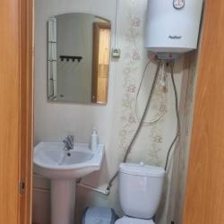 Коттедж улучшенный с 2 односпальными и 1 двуспальной кроватью