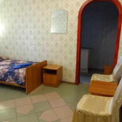 Номер студия семейный с 2 односпальными кроватями