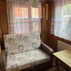 Коттедж с 1 двуспальной кроватью и 1 двухъярусной кроватью