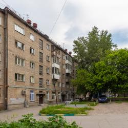 Фото Отель Трехкомнатна квартира на Дмитрия Шамшурина 6