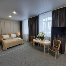 Номер стандарт бизнес с 1 двуспальной кроватью