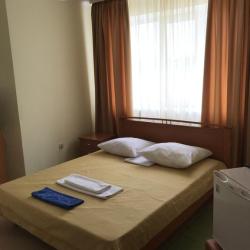 Номер стандарт с 1 двуспальной кроватью