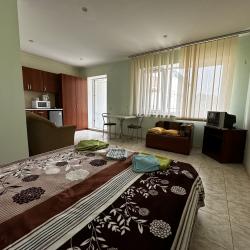 3-местный 1-комнатный номер стандарт улучшенный с 1 односпальной и 1 двуспальной кроватью