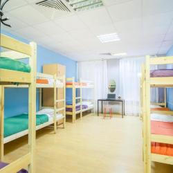 Кровать в 10-местном общем номере