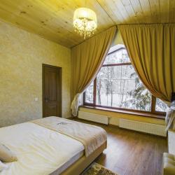 Номер в шале Мармолада с двуспальной кроватью