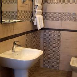 Номер улучшенный с 2 односпальными кроватями (с завтраком)