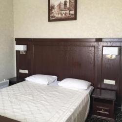 Номер стандарт с 1 двуспальной кроватью