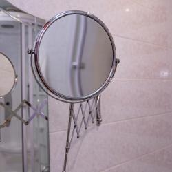 Номер полулюкс с 1 двуспальной кроватью