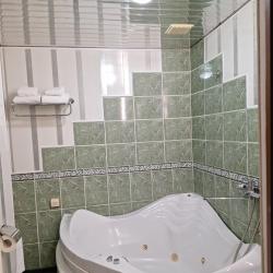 Номер люкс улучшенный с 1 двуспальной кроватью