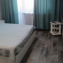 Фото Апартаменты в 5-м микрорайоне, 12