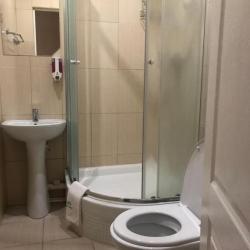 Номер комфорт с 1 двуспальной кроватью (с завтраком)