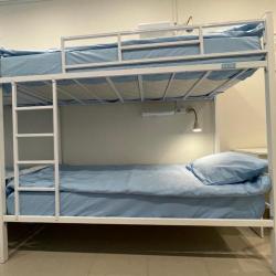 Кровать в 8-местном общем номере