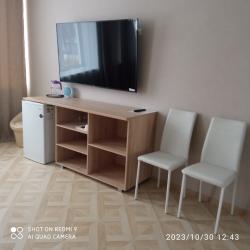 Номер улучшенный с 1 двуспальной кроватью и диваном (Джуниор Сьюит)