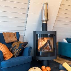 Дом у сосны