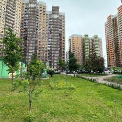 Фото Апартаменты Истомáн 2+2 в спальном районе
