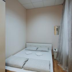 Номер стандарт эконом с 1 двуспальной кроватью
